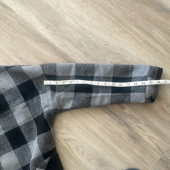 Long Shacket - Picture 12 of 12